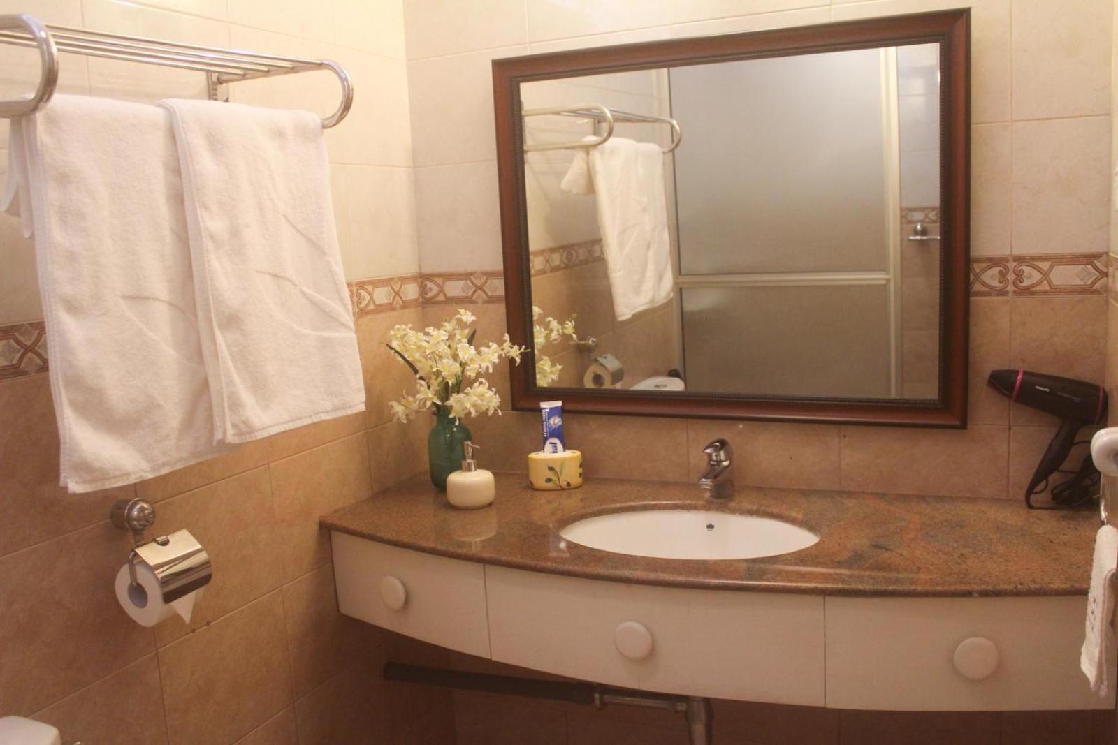 Airport Gateway Residence Негомбо Екстер'єр фото